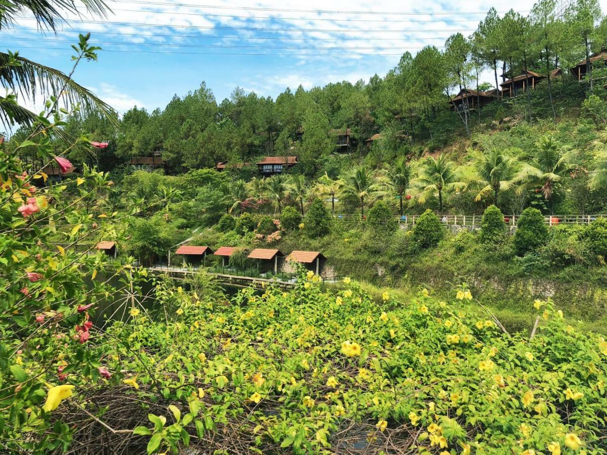 Sankofa Village Hill Resort&Spa Hue Exteriör bild